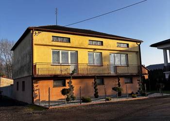 Duży dom z garażem