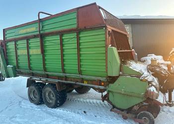 Przyczepa samozbierająca Strautmann Super Vitesse 2