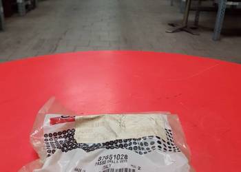 87651028 / 5102745 Śruba M18x1,5x65 mm CNH, Case New Holland