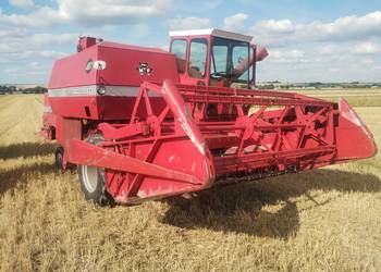 Kombajn zbożowy Massey Ferguson 487