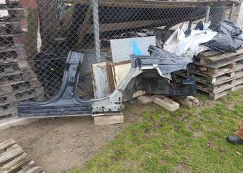 Próg słupek lewy ćwiartka podłużnica lewy tył BMW 4 f36