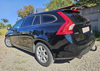 Volvo V60 1.6TB T4 180ps Klimatronik * Parktronik * Xenon * Zadbany * Polec