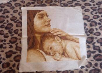 Haft krzyżykowy - Kobieta z dzieckiem