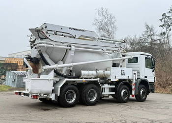 Betoniarka Liebherr z pompa do betonu Mercedes
