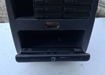 Uchwyt Na Kubki Mercedes Vito W638