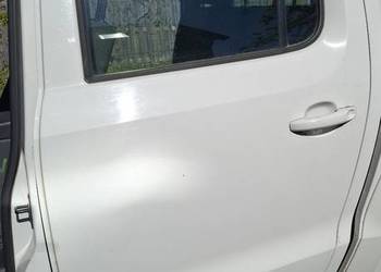 VW Amarok drzwi lewe  tył kompletne  2014 rok
