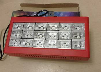 Kolorofon stroboskop trzy kolory disco reflektor 18led czujnik dzwieku