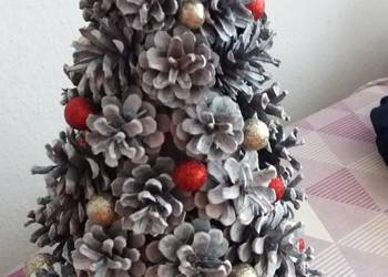 Choinki z szyszek
