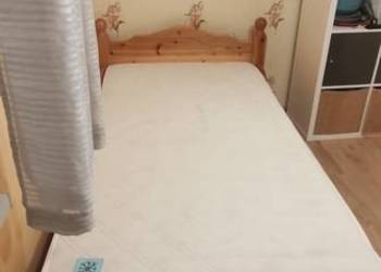 Łóżko drewniane z materacem.100/200.