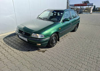 Opel Astra Babiuna 1.4 benzyna bogata wersja ważne opłaty F (1991-2002)