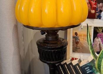 Lampa naftowa (elektryczna)
