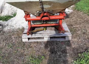 Rozsiewacz nawozu Rauch komet 600l Rozsiewacz nawozu Rauch komet 600l