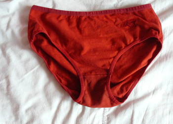 Majtki damskei czerwone  2 zl