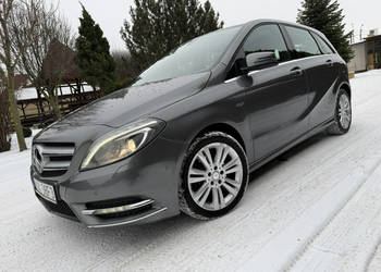 Mercedes B 180 Mercedes B180 2012r LED Nawigacja Xenon Automat Półskóra Se…