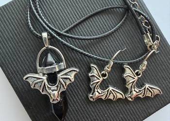 Zestaw biżuterii z metalu i szkła naszyjnik i kolczyki nietoperze