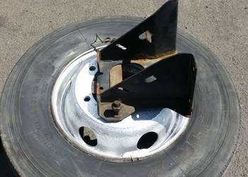 KOŁO ZAPASOWE WIESZAK MAN TGL 265/70 R17.5 MICHELIN