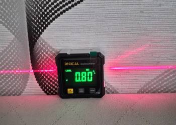 Poziomica elektroniczna z laserem czerwonym