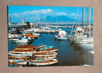 NEAPOL - WIDOK NA PORT I WEZUWIUSZ