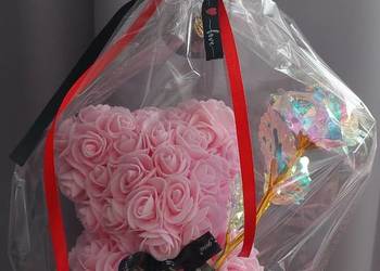 Miś z róż na Walentyki gotowy prezent