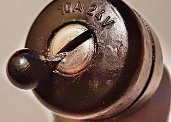 Wyłącznik oświetlenia tablicy rozdzielczej  zespołu spalinowo elektrycznego