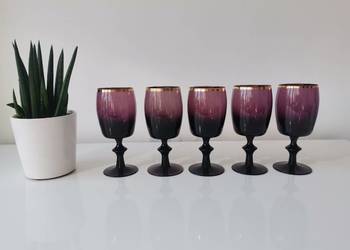 Stare fioletowe kieliszki 5 sztuk Wszewłod Sarnecki Krosno, PRL