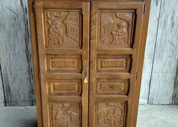 wysoka komoda rzeżbiona / 505