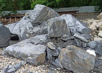 Głazy Czarne kamień duży Głaz Antracytowy Kora Kamienna Grys Biała Marianna