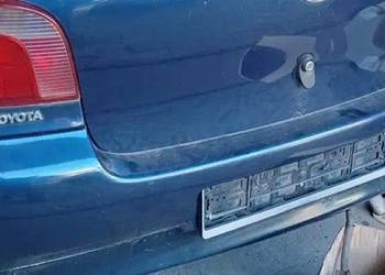 Toyota Yaris 1 zderzak tył Lak.8K8 do montażu