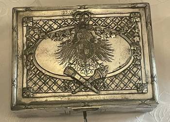 Posrebrzana kasetka z herbem Prus Posrebrzana kasetka z herbem Prus