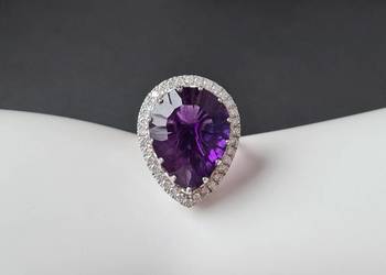 Srebrny pierścionek z ametystem i moissanitami