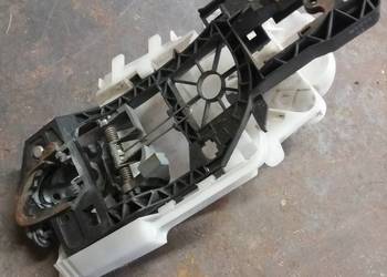 VW PASSAT B6 MOCOWANIE KLAMKI LEWY PRZÓD 3C0837885F