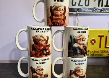 Foto Kubek z grafiką Dzień Babci i Dziadka oraz własnym zdjęciem i tekstem