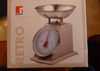 Nieużywana waga RETRO do 5kg BERGNER z nierdzewną miską.