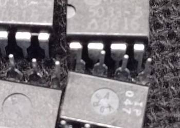 HA3-5033-5 = OPA633 DIP8 High Speed Buffer Amplifier 250Mhz