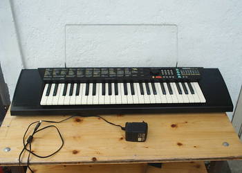 Keyboard Yamaha PSR-110 z osprzętem