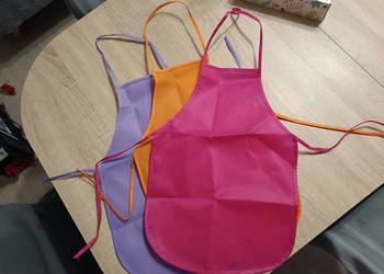 Zestaw fartuszków dziecięcych do prac plastycznych