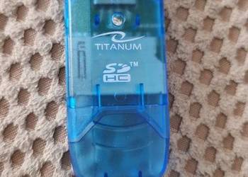 czytnik kart SDHC/MicroSDHC Titanum TA101B. 