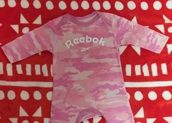 Nowy pajacyk dla dziewczynki Reebok