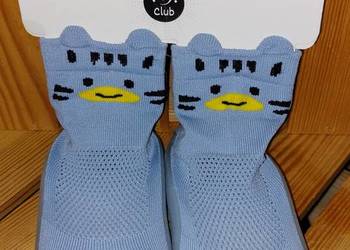 Skarpetki z gumową podeszwą - rozmiar 23