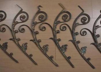 Stare zabytkowe ornamenty z brązu