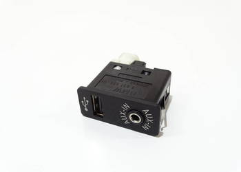 GNIAZDO USB AUX BMW E60 E88 E90 F10 F25 9237653
