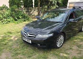 Dwie Hondy. Accord i Civic