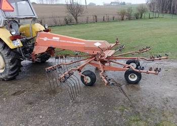 Zgrabiarka Karuzelowa do siana KUHN 3m