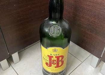 duża butelka (pusta) po whisky