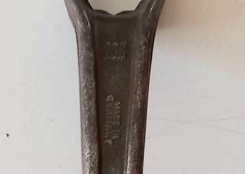 Klucz do świec żarowych Mercedes-Benz.