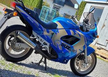 Suzuki GSX 600F