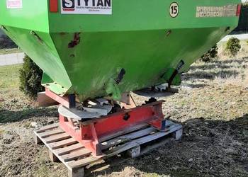 Rozsiewacz nawozu Strumyk 1200 l