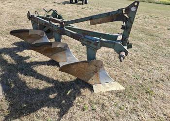 Pług 3 skibowy Unia-Grudziądz