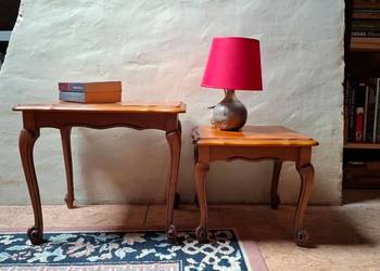 Komplet stolikow drewnianych