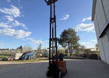 Wózek widłowy elektryczny Suchedniów – 1987r., maszt 5,5 m